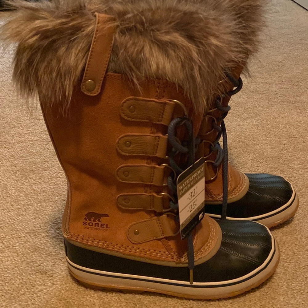 Brand New with Tags. Sorel Joan of Artic Winter Boots. Waterproof. Size 8.